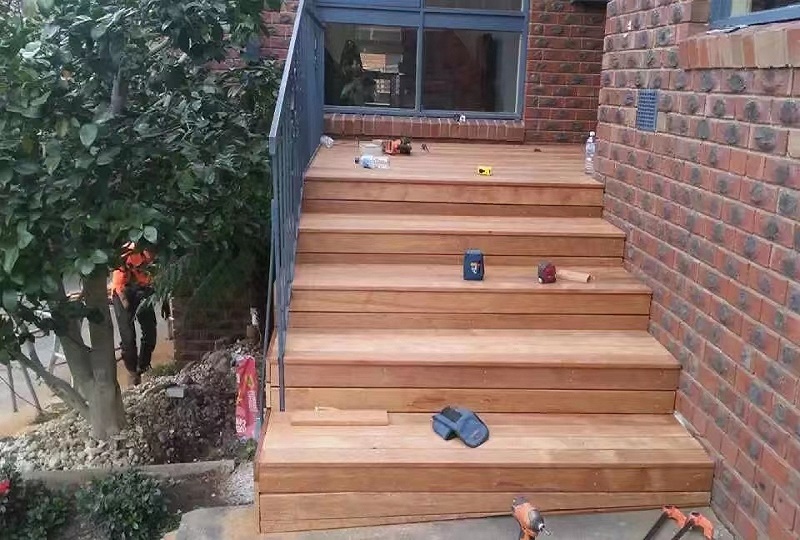 墨尔本户外实木台阶